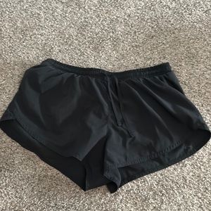 Old Navy Active Go Dry Dolphin Shorts